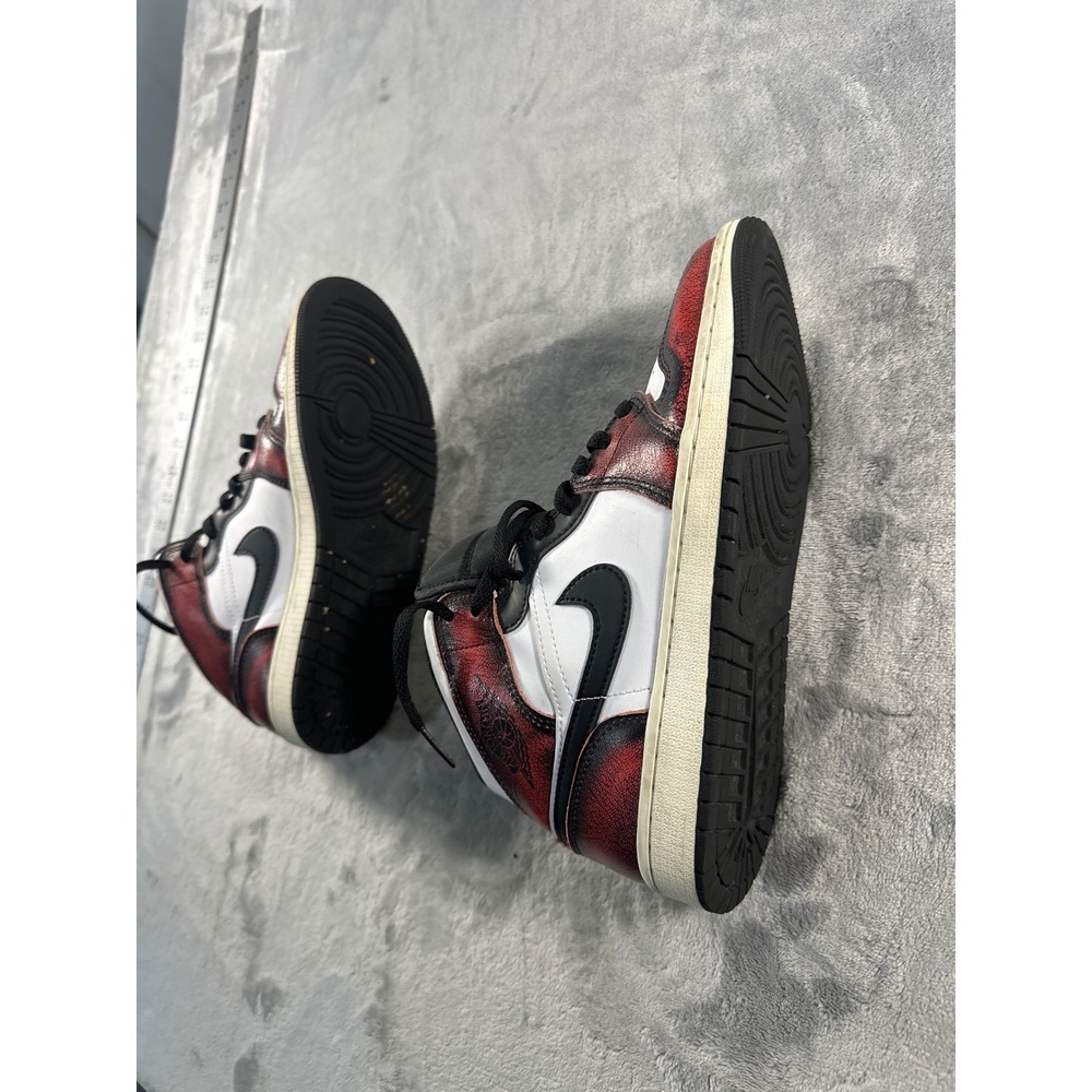 Nike Air Jordan 1 Mid Wear-Away Chicago Black Red DV9565-006 Mens 7.5 - Picture 7 of 7